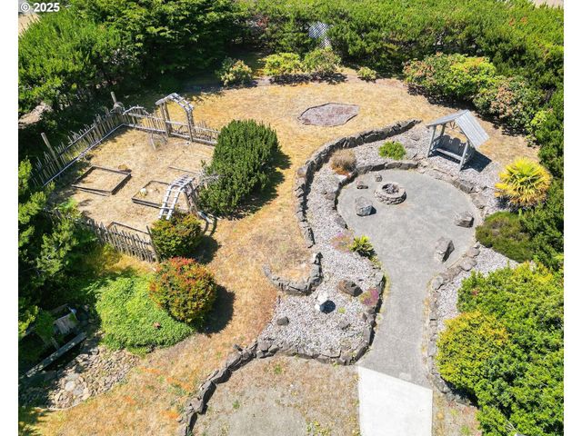 30517 K Pl, Ocean Park, WA 98640