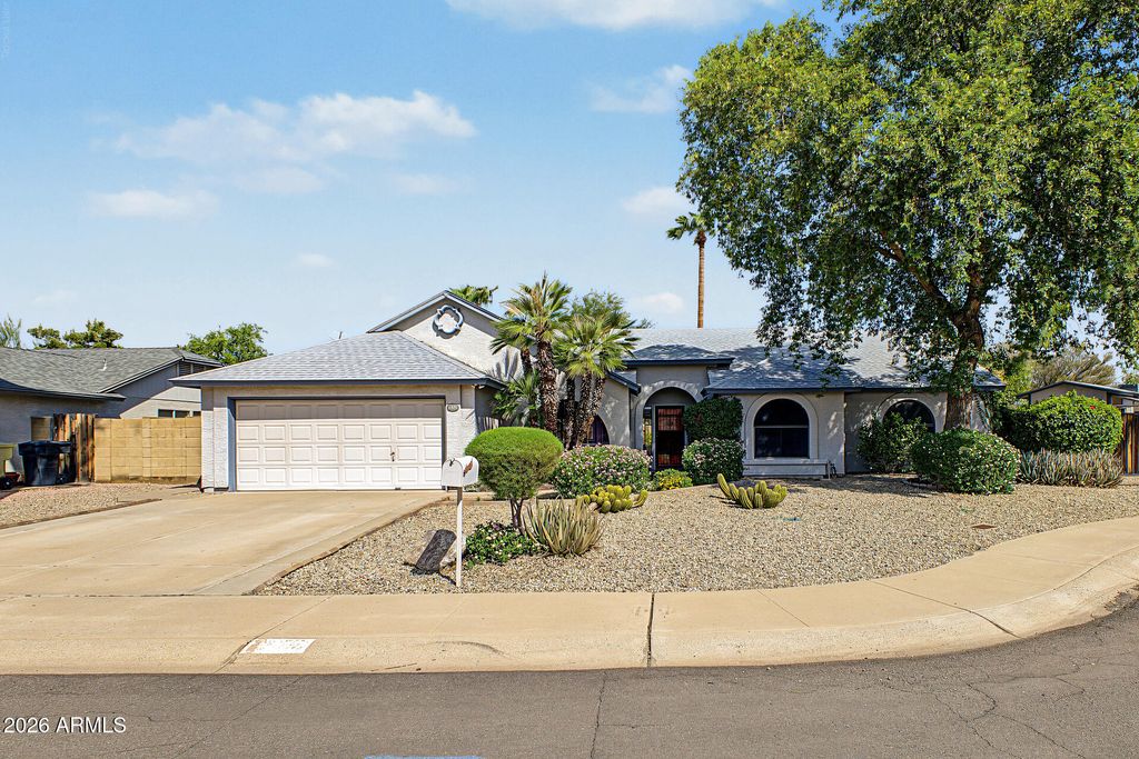 6308 W PORT ROYALE Lane, Glendale, AZ 85306 — photo 3