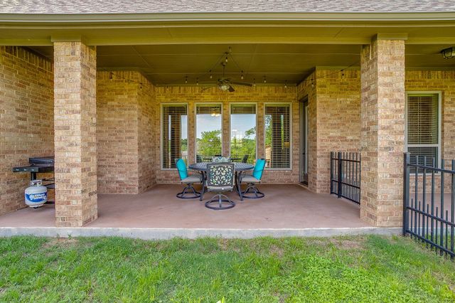 190 Ethan Drive, Hudson Oaks, TX 76087