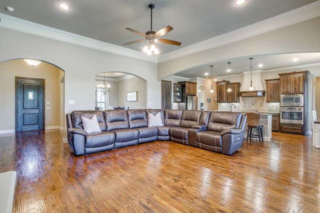 190 Ethan Drive, Hudson Oaks, TX 76087
