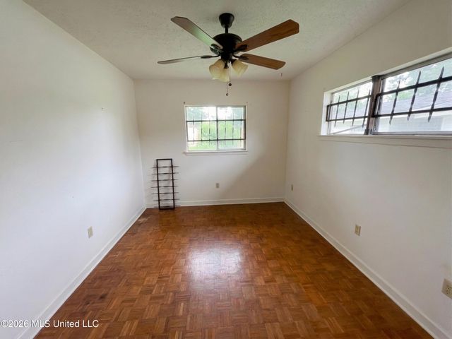 2002 Queensroad Avenue, Jackson, MS 39213