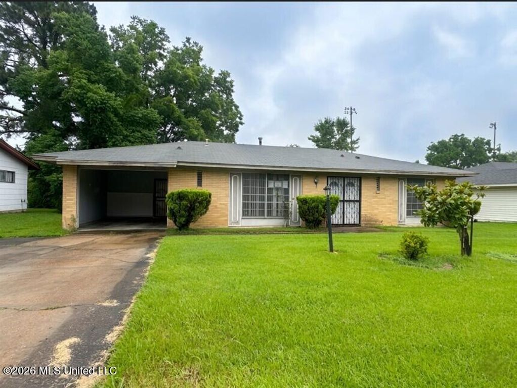 2002 Queensroad Avenue, Jackson, MS 39213