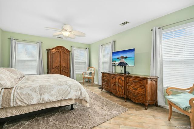 1 Ariel Drive, Middle Island, NY 11953