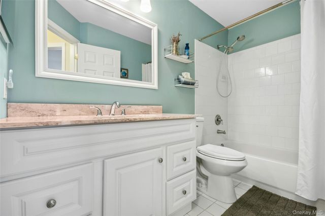 1 Ariel Drive, Middle Island, NY 11953