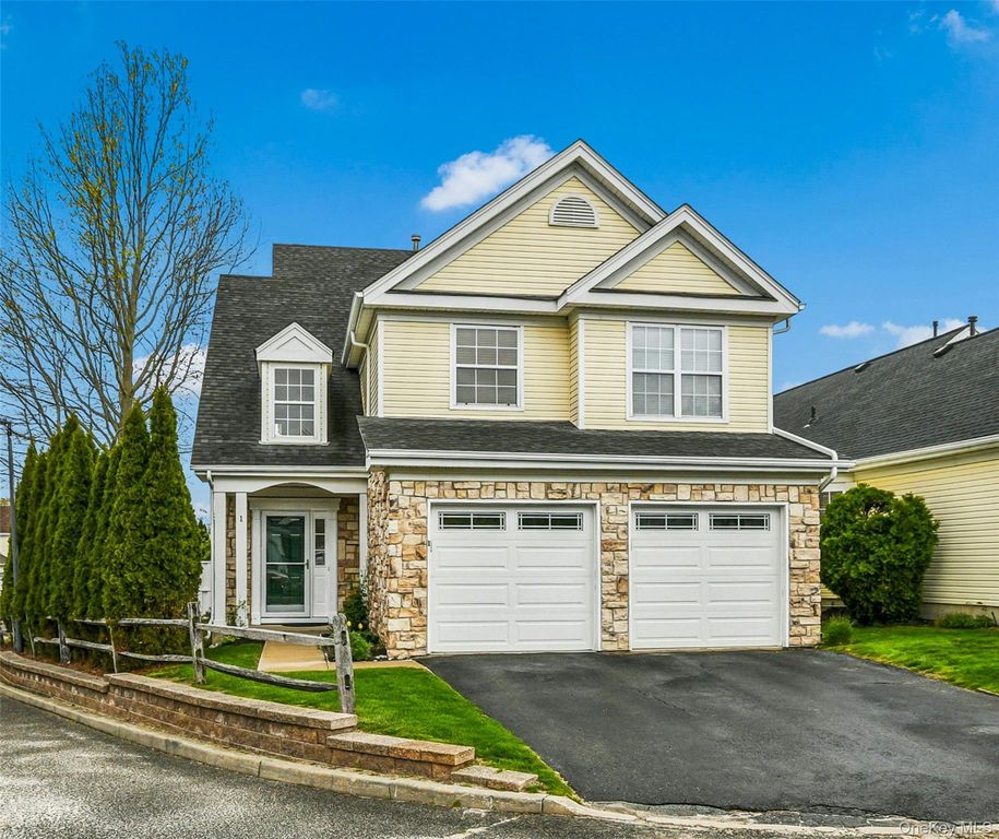 1 Ariel Drive, Middle Island, NY 11953