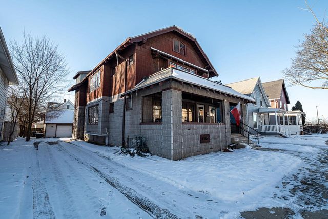 1429 S 79th STREET, West Allis, WI 53214