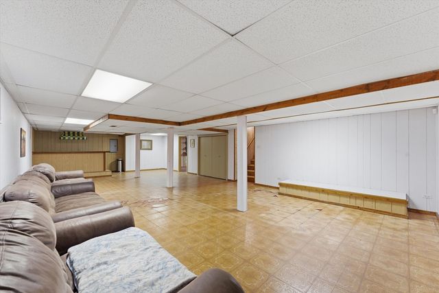 16861 Thackery Avenue, Oak Forest, IL 60452