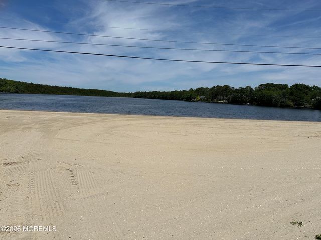 2249 Emerald Park Drive, Forked River, NJ 08731