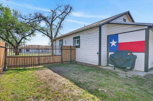124 Travis, Dublin, TX 76446
