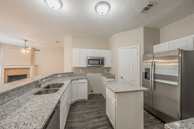 2301 Springmere Drive, Arlington, TX 76012