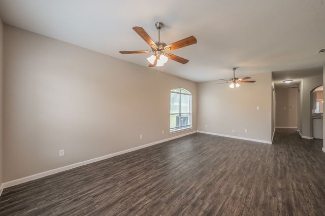 2301 Springmere Drive, Arlington, TX 76012