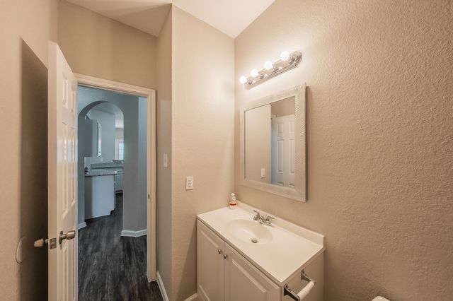 2301 Springmere Drive, Arlington, TX 76012