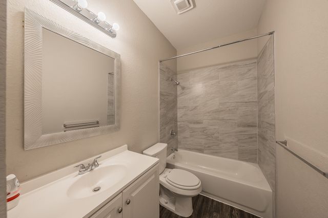 2301 Springmere Drive, Arlington, TX 76012