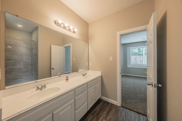 2301 Springmere Drive, Arlington, TX 76012