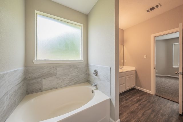 2301 Springmere Drive, Arlington, TX 76012