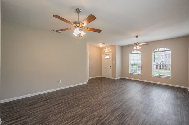 2301 Springmere Drive, Arlington, TX 76012