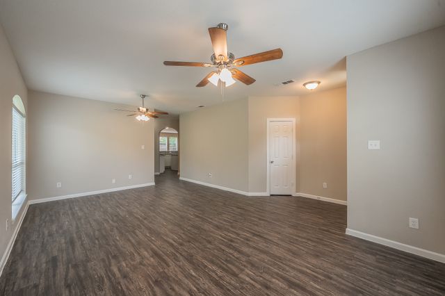 2301 Springmere Drive, Arlington, TX 76012