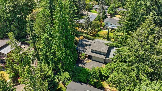 2209 W Lake Sammamish Parkway NE, Redmond, WA 98052