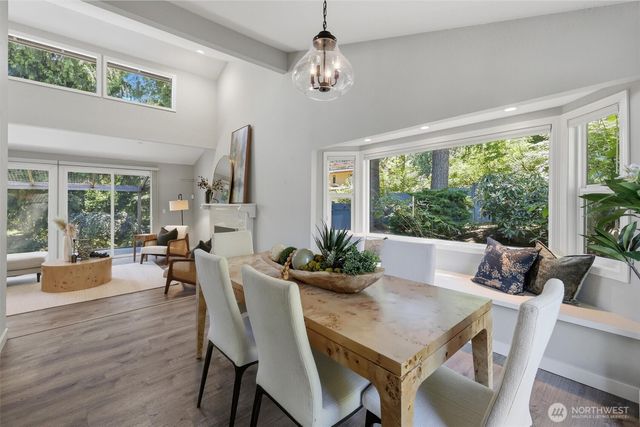 2209 W Lake Sammamish Parkway NE, Redmond, WA 98052