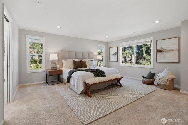 2209 W Lake Sammamish Parkway NE, Redmond, WA 98052