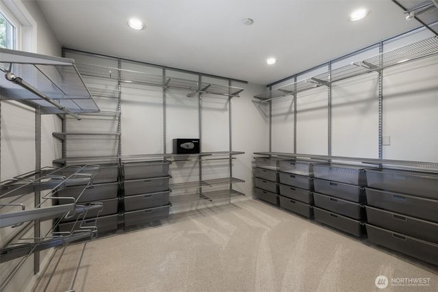 2209 W Lake Sammamish Parkway NE, Redmond, WA 98052