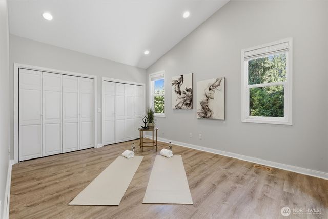 2209 W Lake Sammamish Parkway NE, Redmond, WA 98052