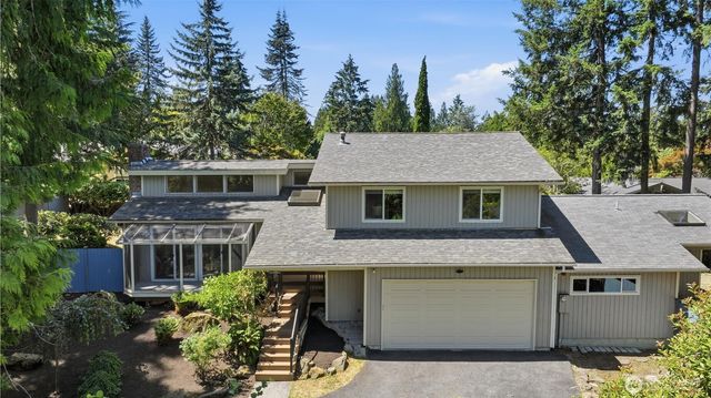 2209 W Lake Sammamish Parkway NE, Redmond, WA 98052