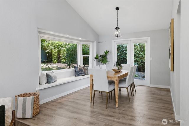 2209 W Lake Sammamish Parkway NE, Redmond, WA 98052