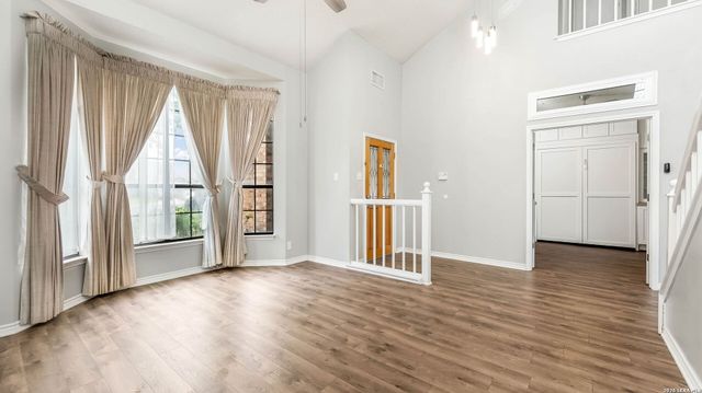 9806 PEBBLE RIDGE DR, Converse, TX 78109