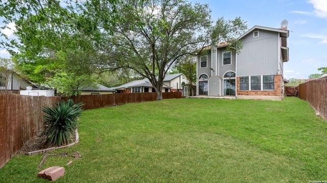 9806 PEBBLE RIDGE DR, Converse, TX 78109