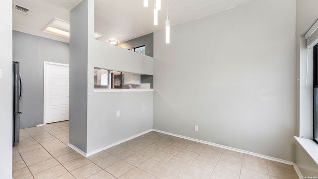 9806 PEBBLE RIDGE DR, Converse, TX 78109