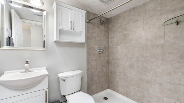 9806 PEBBLE RIDGE DR, Converse, TX 78109