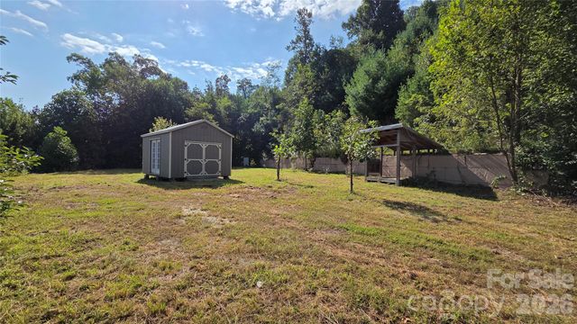 50 Gregory Hill Road, Fairview, NC 28730