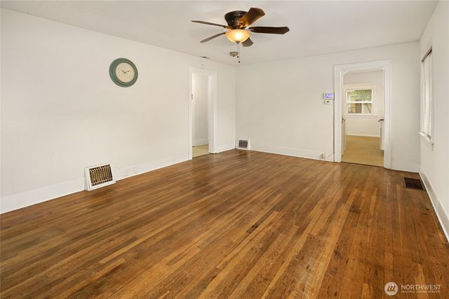 6315 Yakima Avenue, Tacoma, WA 98408