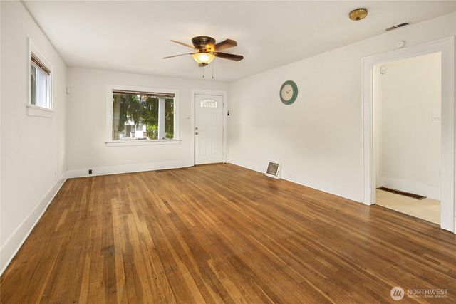 6315 Yakima Avenue, Tacoma, WA 98408