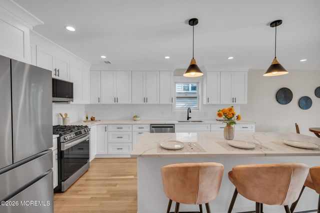 40 Roland Street, Keansburg, NJ 07734