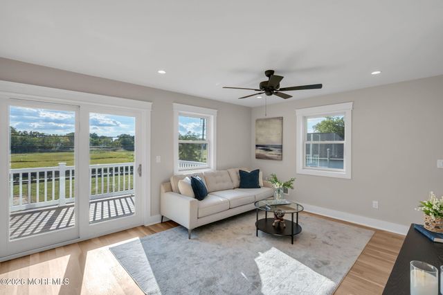 40 Roland Street, Keansburg, NJ 07734