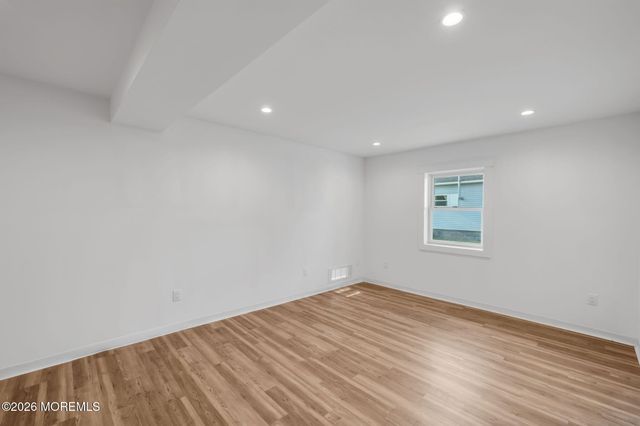 40 Roland Street, Keansburg, NJ 07734