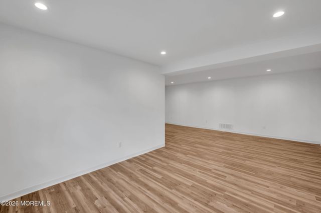 40 Roland Street, Keansburg, NJ 07734