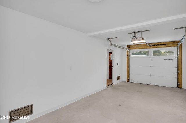 40 Roland Street, Keansburg, NJ 07734