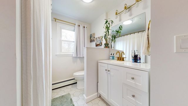 50 Cross St, Lakeville, MA 02347