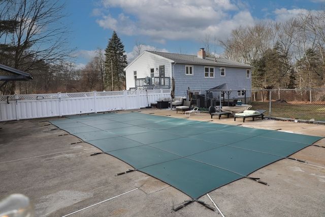 50 Cross St, Lakeville, MA 02347