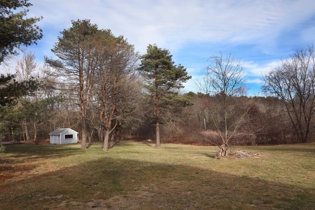 50 Cross St, Lakeville, MA 02347