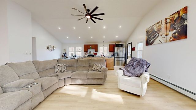 50 Cross St, Lakeville, MA 02347