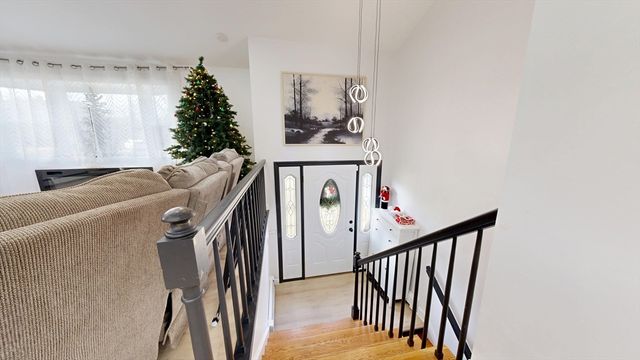 50 Cross St, Lakeville, MA 02347