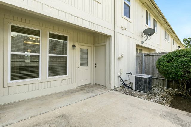 2215 Dry Creek DR 816, Round Rock, TX 78681