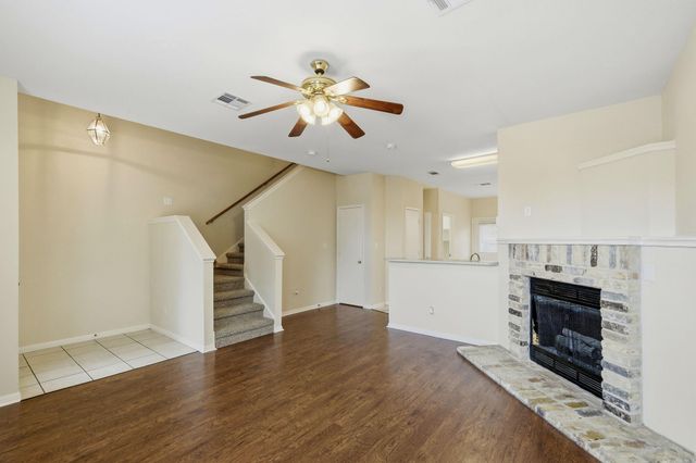2215 Dry Creek DR 816, Round Rock, TX 78681