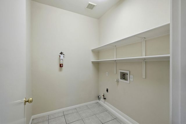2215 Dry Creek DR 816, Round Rock, TX 78681