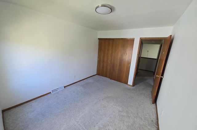 4077 College AVENUE, Franklin, WI 53132