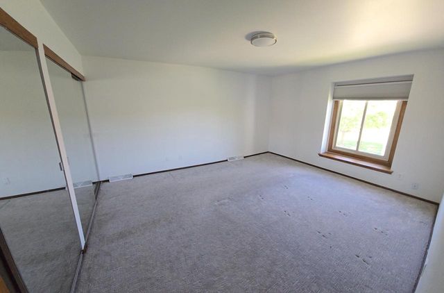 4077 College AVENUE, Franklin, WI 53132